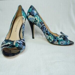 Marc Fisher sz 8.5M Satin Floral Print Peep Toe Slip On Heeled Pumps